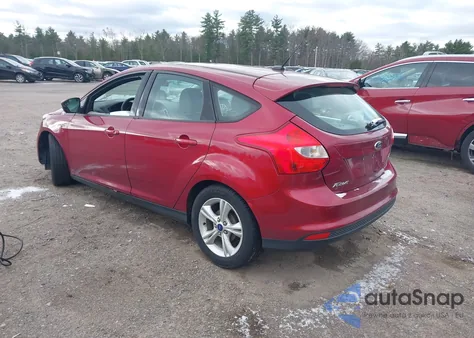 2014 Ford Focus Se z USA, uszkodzony, nr VIN 1FADP3K26EL250853